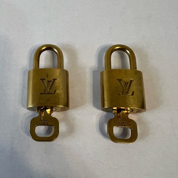 Louis Vuitton lock and‎ key, 2 locks with the same number #322 - Picture 1 of 4